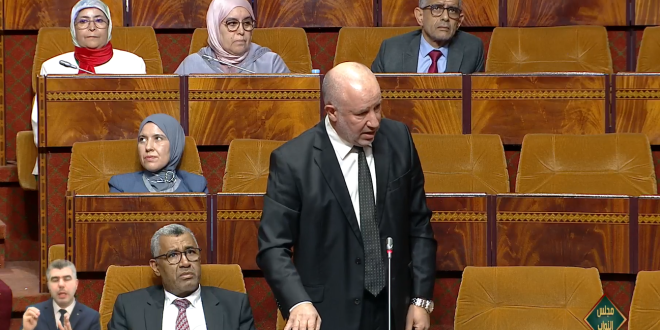 ابراهيمي يسائل وزير التشغيل حول عدم احترام ساعات العمل القانونية بمحطات الوقود .